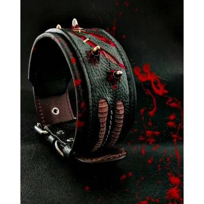 Bestia Custom Dog Gear - Le collier hanté en édition limitée Bestia Custom Dog Gear - Le collier hanté en édition limitée