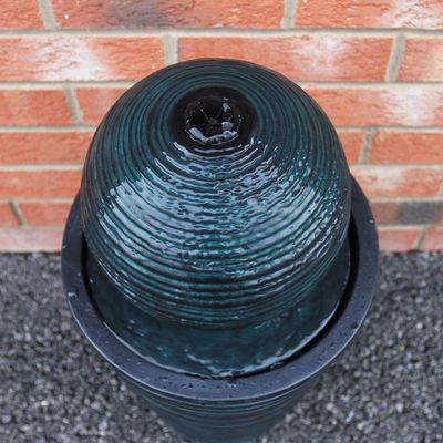 Monstershop Fontaine Boule Ronde Énergie Solaire