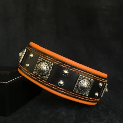 Le collier Eros de 6,3 cm de large noir & orange Le collier Eros de 6,3 cm de large noir & orange