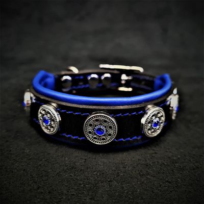Das handgefertigte Welpenhalsband Bijou.