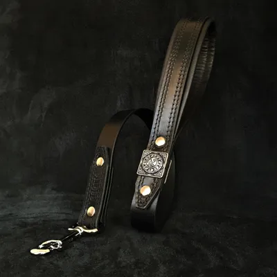 Eros Halsband in komplett schwarz