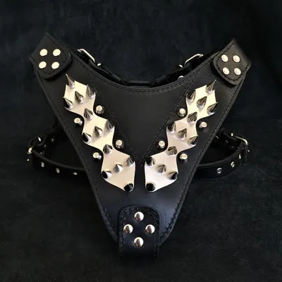 Bestia Custom Dog Gear - Le harnais en acier noir et noir Bestia Custom Dog Gear - Le harnais en acier noir et noir