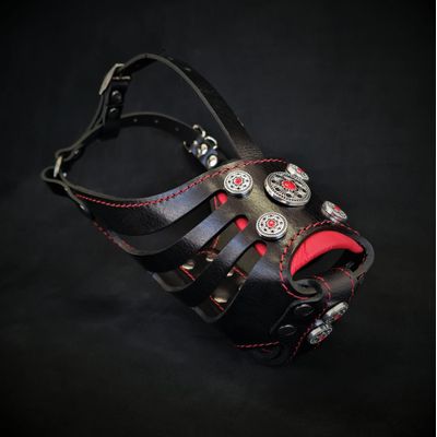 The ''Bijou'' Basket Muzzle Black & Red