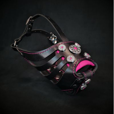 The ''Bijou'' Basket Muzzle Black & Pink