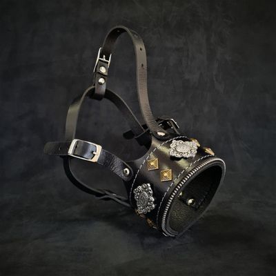 La muselière en cuir "Aztec" NOIR