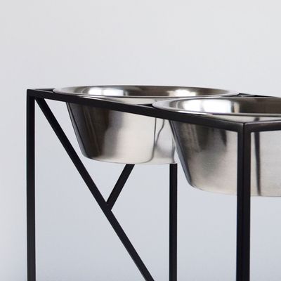 Bagane Set de 2 gamelles surélevées en acier, socle design métal noir Yumi