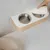 Bagane Set de 2 gamelles surélevées en acier, socle design métal blanc Arum Bagane Set de 2 gamelles surélevées en acier, socle design métal blanc Arum
