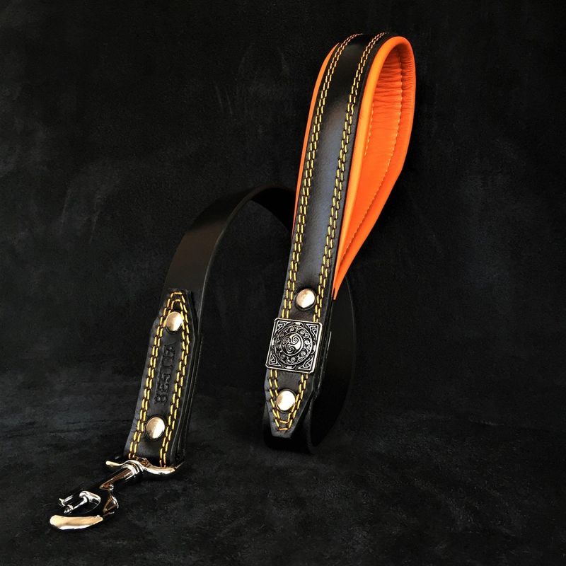 La laisse Eros Noir & Orange