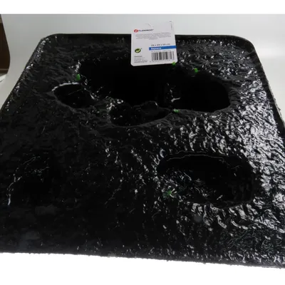 Décoration condroz  quadrilatère roche + plante. 29 x 29 x 10 cm. aquarium.