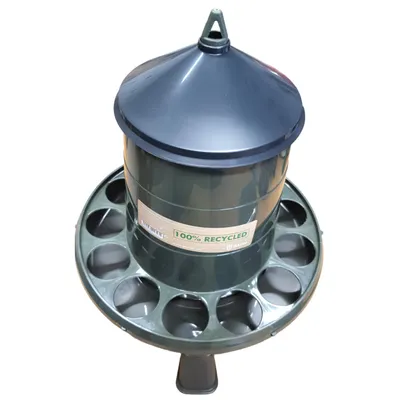 Mangeoire sur pieds plastique recyclé 2 kg pour volailles