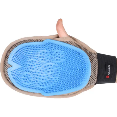 Gant 3 en 1 habillement, massage et brossage pour chien et chat