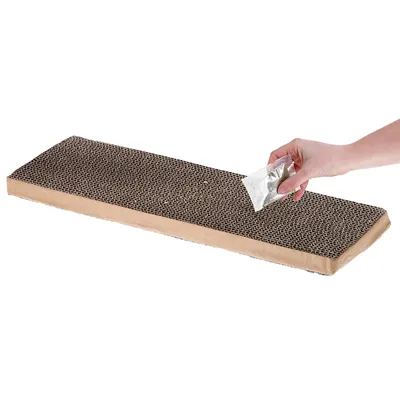 Ferplast Griffoir pour chats avec herbe à chat inclus. Deux Arbre à chats