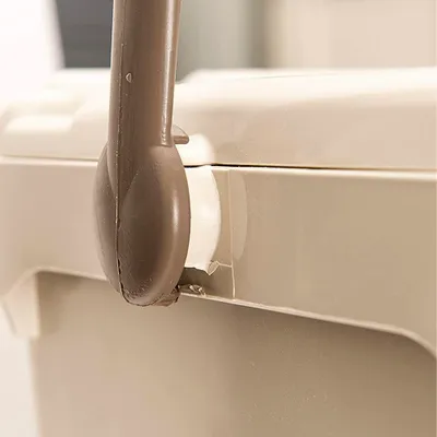 ArtPlast Récipient avec couvercle et poignée en plastique