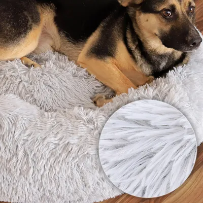 lionto Donut-Hundebett aus weichem Plüsch mit rutschfester Unterseite lionto Donut-Hundebett aus weichem Plüsch mit rutschfester Unterseite