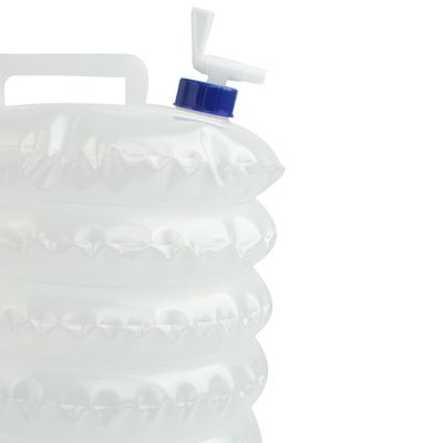 Réservoir d'eau pliable avec robinet