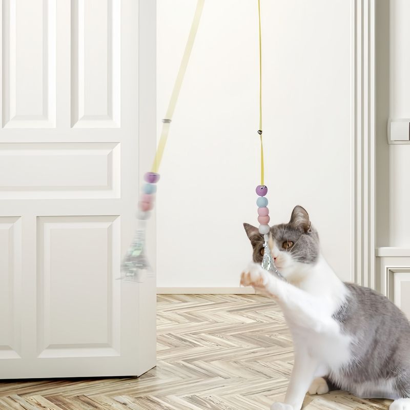 FurryFusion Baton à chat en forme de chenille suspendue avec cloche