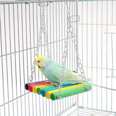 FurryFusion Juguete para loros con puente colgante arcoíris