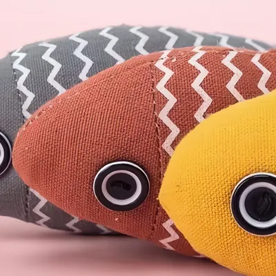 FurryFusion Jouet pour chat en forme de poisson au catnip