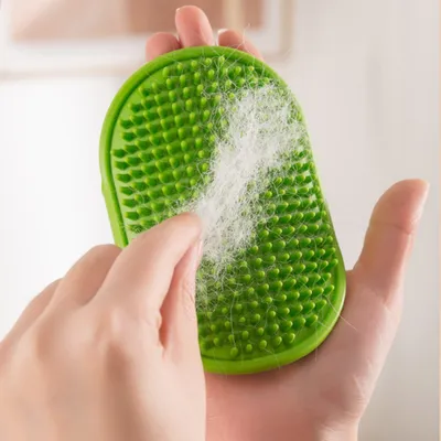 FurryFusion Peigne multifonction en silicone pour chien et chat