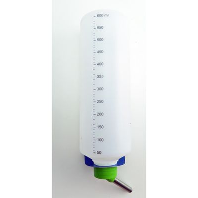 Un biberon 600 ml en plastique avec support métal pour lapins