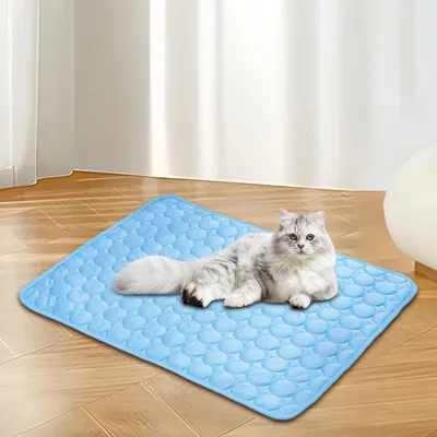 UAMLY Matelas de couchage rafraîchissant en soie glacée pour chat
