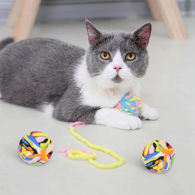 IntiMeg 4 bolas de lana de colores para gatos
