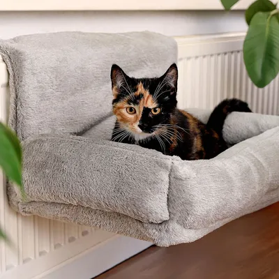 lionto Katzen-Heizkörperliege aus Plüsch zum Einhängen an den Heizkörper