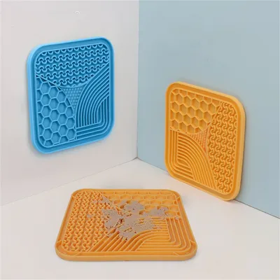 FurryFusion Tapis de lechage pour chien