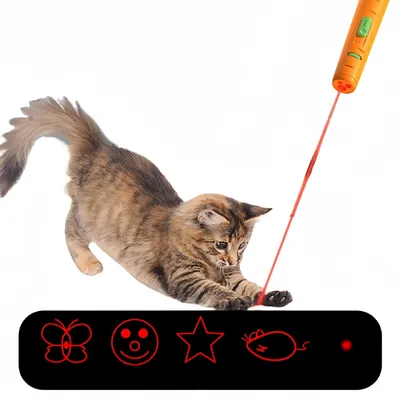 FurryFusion Jouet laser pour chat en forme de carotte