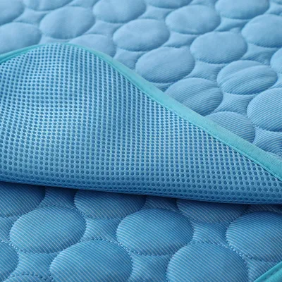 FurryFusion Tapis rafraîchissant lavable pour chats et chiens