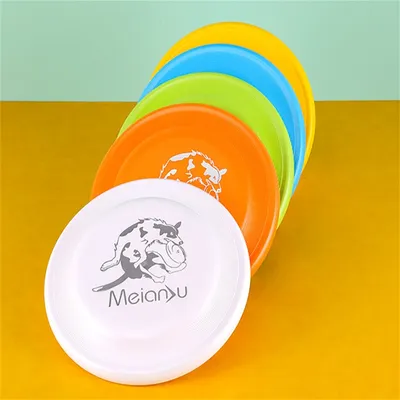 IntiMeg Dressage de chiens au frisbee