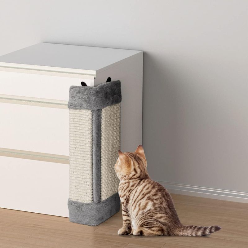 Planche à gratter d'angle pour chat