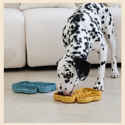 IntiMeg Tapis à Lécher bleu pour Chiens en TPR