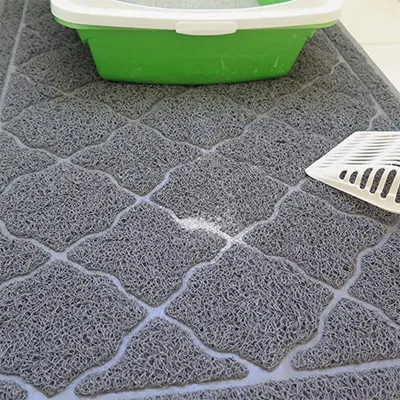 FurryFusion Tapis de litière pour chat en PVC 40 x 60 cm