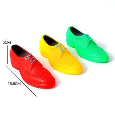 IntiMeg Jouet en caoutchouc pour chien en forme de chaussure IntiMeg Jouet en caoutchouc pour chien en forme de chaussure