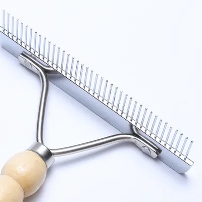 FurryFusion Peigne de toilettage pour chat avec manche en bois