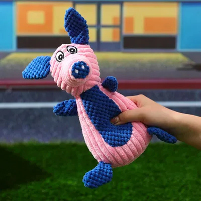 Poupée dessin animé cochon