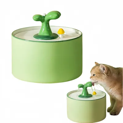 FurryFusion Kleiner Katzenbrunnen in Form eines jungen Baumes