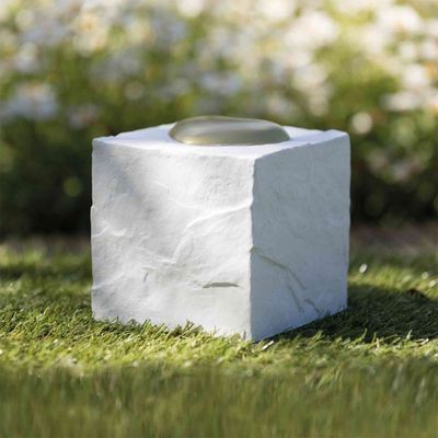 Pierre commémorative cube avec cœur. 11 x 11 x 11cm