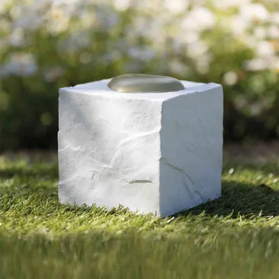 Pierre commémorative cube avec cœur. 11 x 11 x 11cm Pierre commémorative cube avec cœur. 11 x 11 x 11cm