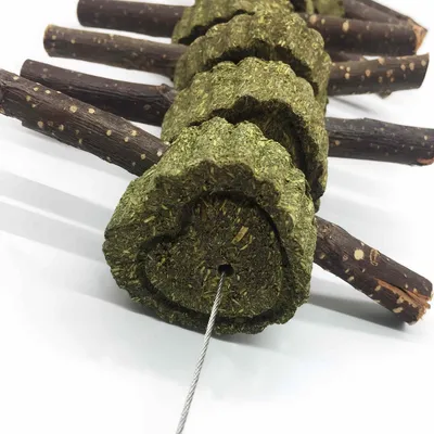 FurryFusion Gâteau d'herbe à mâcher pour petits animaux