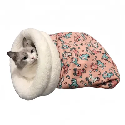 FurryFusion Sac de couchage pour chat motif cheval en bois FurryFusion Sac de couchage pour chat motif cheval en bois