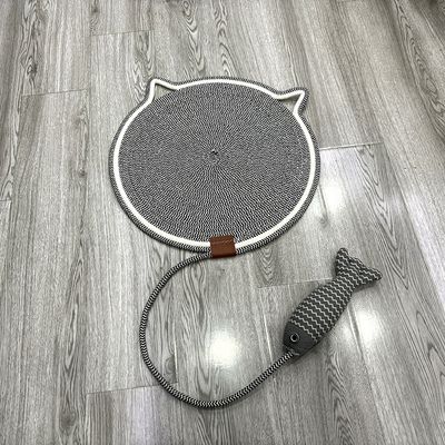 Griffoir pour chat en corde de coton, avec poisson en peluche