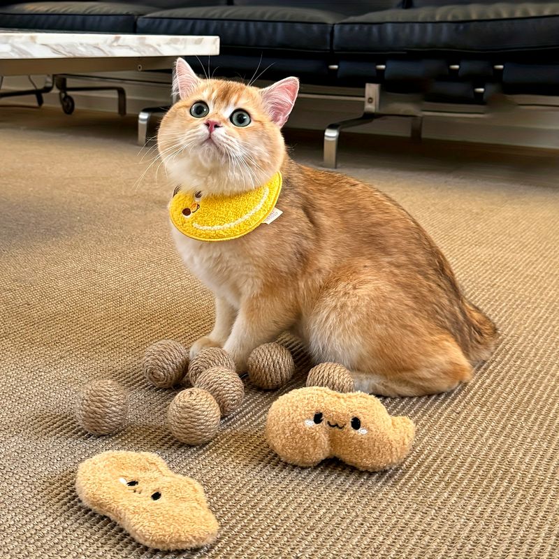 Jouet pour chat en forme de cacahuète, avec des boules de sisal