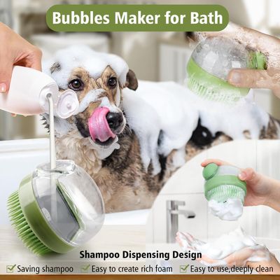 Brosse de bain pour chien avec distributeur de savon