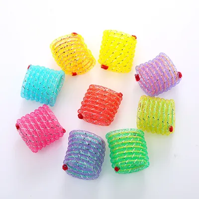 Jouet à ressort hélicoïdal coloré pour chat (couleur aléatoire)