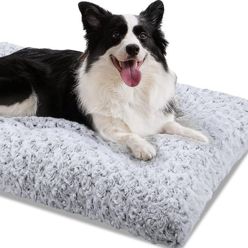 FurryFusion Hundekorb aus rosa Samt