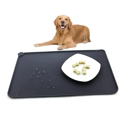 FurryFusion Schwarze Fleece-Anti-Rutsch-Plüschmatte 270 g