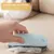 Épilateur animaux bleu : brosse efficace pour poils de chat, sofa & tissus Épilateur animaux bleu : brosse efficace pour poils de chat, sofa & tissus