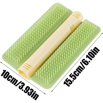 Brosse d'angle pour chat : peigne de massage & grattoir avec herbe à chat Brosse d'angle pour chat : peigne de massage & grattoir avec herbe à chat